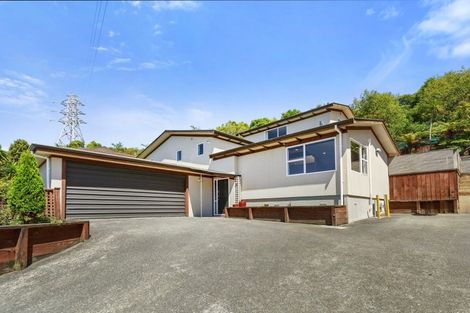 Photo of property in 150 Tirohanga Road, Tirohanga, Lower Hutt, 5010