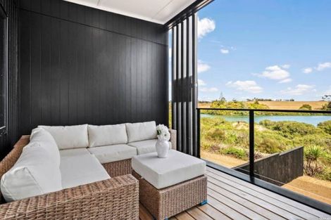 Photo of property in 62 Fort Lincoln Loop, Karaka, Papakura, 2113