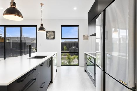 Photo of property in 15 Sincock Place, Kaiapoi, 7630