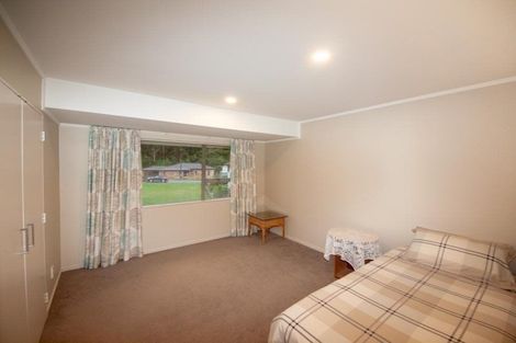 Photo of property in 10 Myers Grove, Churton Park, Wellington, 6037