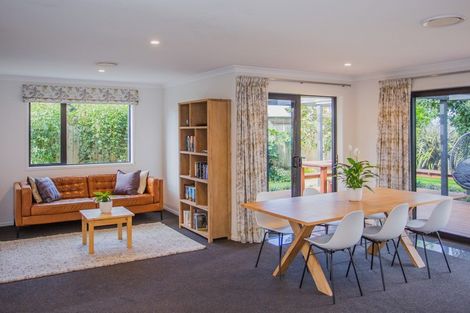 Photo of property in 52 Norfolk Drive, Cambridge, 3434