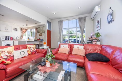 Photo of property in 37d Jones Crescent, Melville, Hamilton, 3206