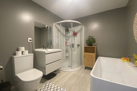 Photo of property in 1 Kopua Place, Whitby, Porirua, 5024