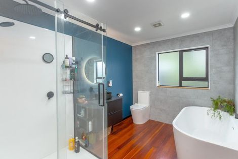 Photo of property in 55 Moeraki Road, Maoribank, Upper Hutt, 5018