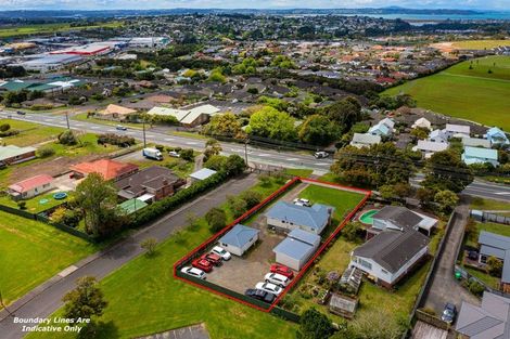 Photo of property in 496 Don Buck Road, Massey, Auckland, 0614