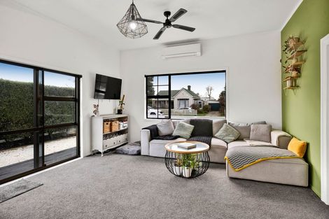 Photo of property in 21 Falstaff Street, Stratford, 4332