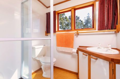 Photo of property in 47 Park Road, Titirangi, Auckland, 0604