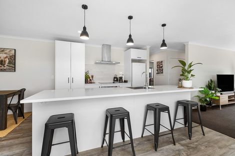 Photo of property in 75a Rototuna Road, Rototuna, Hamilton, 3210