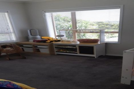 Photo of property in 1/32 Shanaway Rise, Hillcrest, Auckland, 0627