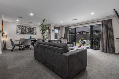 Photo of property in 118 John Burke Drive, Aotea, Porirua, 5024