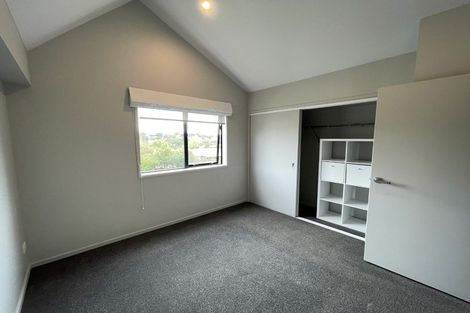 Photo of property in 49b Hatherlow Street, Glenfield, Auckland, 0629
