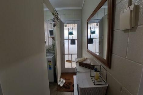 Photo of property in 14 Mickle Street, Te Atatu South, Auckland, 0610