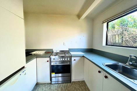 Photo of property in 2/40 Savoy Road, Glen Eden, Auckland, 0602