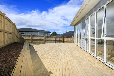Photo of property in 66 Taikura Avenue, Red Beach, 0932