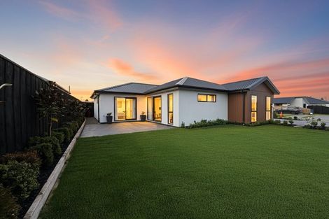 Photo of property in 25 Millhaven Place, Casebrook, Christchurch, 8051