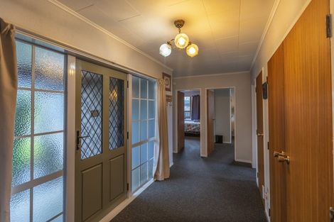 Photo of property in 90 Freyberg Avenue, Tamatea, Napier, 4112