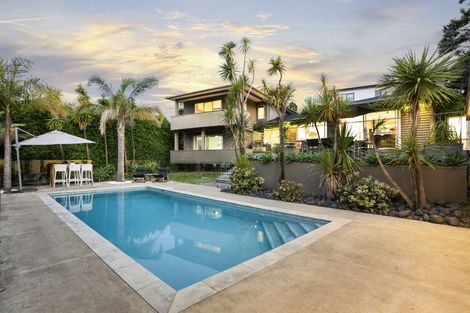 Photo of property in 14 Aberdeen Road, Campbells Bay, Auckland, 0620