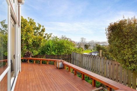 Photo of property in 76h Edmonton Road, Henderson, Auckland, 0612