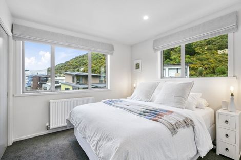 Photo of property in 20b Rarangi Way, Owhiro Bay, Wellington, 6023