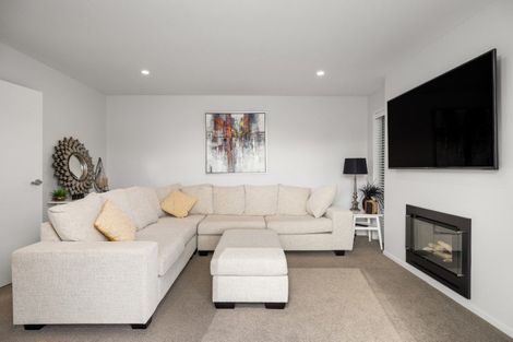 Photo of property in 49ra Oceana Drive, Welcome Bay, Tauranga, 3175