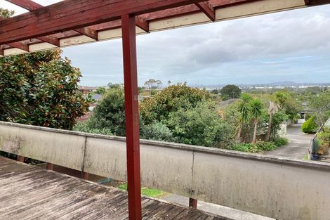 Photo of property in 25 Nui Mana Place, Te Atatu South, Auckland, 0610