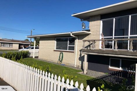 Photo of property in 82 Tukapa Street, Westown, New Plymouth, 4310