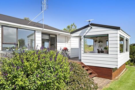 Photo of property in 1124 Awhitu Road, Pollok, Waiuku, 2683