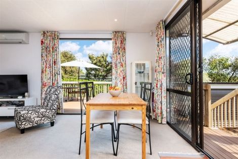Photo of property in 88 Roberts Road, Te Atatu South, Auckland, 0610