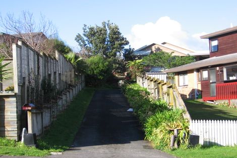 Photo of property in 6 Ewhurst Place, Goodwood Heights, Auckland, 2105