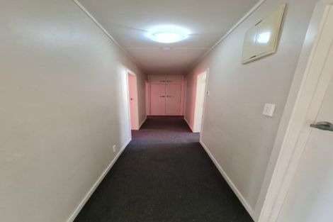 Photo of property in 39 Sunnyside Road, Sunnyvale, Auckland, 0612