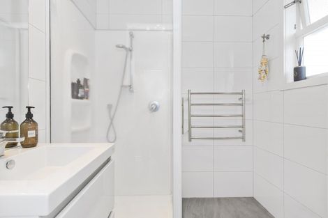 Photo of property in 15 Sutherland Avenue, Mount Maunganui, 3116