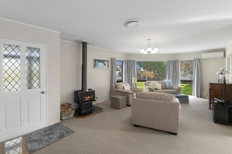 Photo of property in 36 Easton Way, Levin, 5510