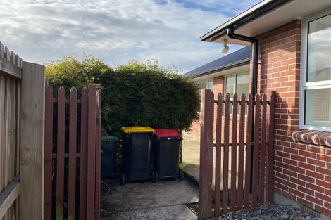Photo of property in 32 Bevington Street, Avonhead, Christchurch, 8042
