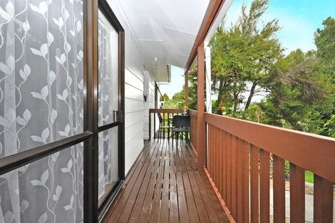 Photo of property in 8 Springtime Crescent, Stanmore Bay, Whangaparaoa, 0932
