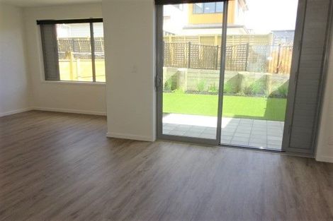 Photo of property in 11 Gunn Way, Hobsonville, Auckland, 0616