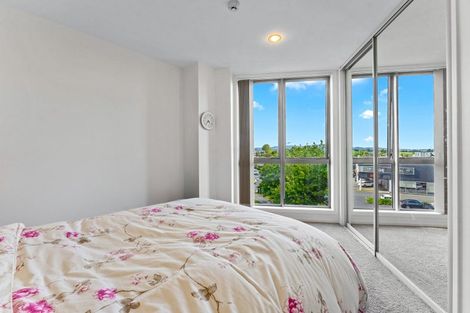 Photo of property in Bella Vista, 3a/84 Gunner Drive, Te Atatu Peninsula, Auckland, 0610