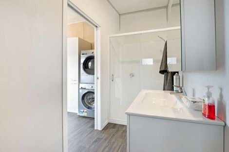 Photo of property in 19 Tongariro Street, Castlecliff, Whanganui, 4501