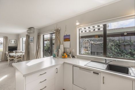 Photo of property in 57b Seaview Road, Paraparaumu Beach, Paraparaumu, 5032