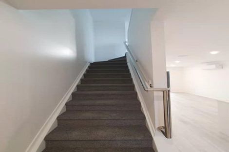 Photo of property in 4/13 Grove Lane, Pakuranga, Auckland, 2010