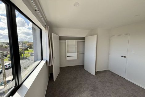 Photo of property in 2/39 Dale Crescent, Pakuranga, Auckland, 2010