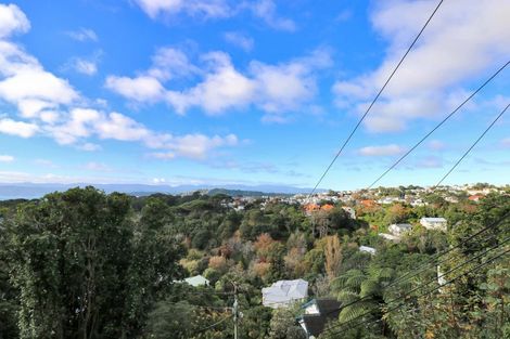 Photo of property in 29 Garden Road, Northland, Wellington, 6012