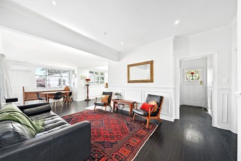 Photo of property in 139 Wilsons Road, Saint Martins, Christchurch, 8022