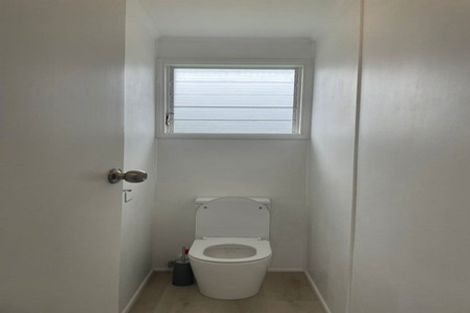 Photo of property in 23 Colwill Road, Massey, Auckland, 0614