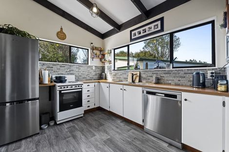 Photo of property in 3 Raunui Crescent, Inglewood, 4330