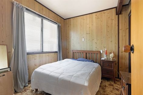 Photo of property in 15 Sherwood Avenue, Te Atatu South, Auckland, 0610