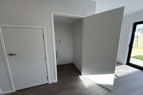 Photo of property in 27 Whati Lane, Henderson, Auckland, 0612