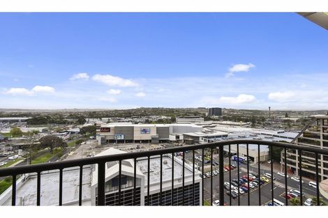 Photo of property in 15i/18 Ronwood Avenue, Manukau, Auckland, 2104