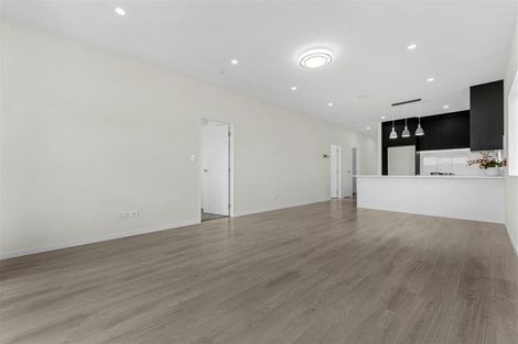 Photo of property in 14 Waimarie Drive, Karaka, 2578