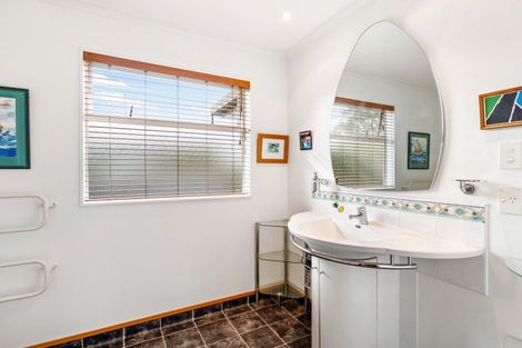 Photo of property in 11 Willow Drive, Taradale, Napier, 4112