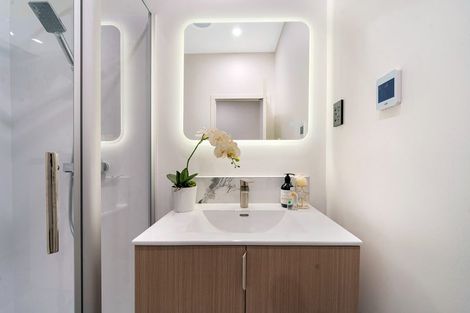 Photo of property in 8/52 Newington Road, Henderson, Auckland, 0612